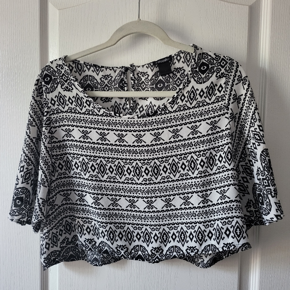 Flowy Black & White Medium Crop Top
